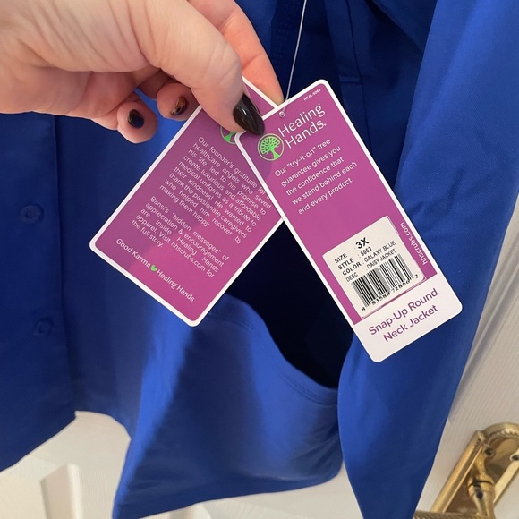 Long sleeved scrubs - Picture 4 of 5